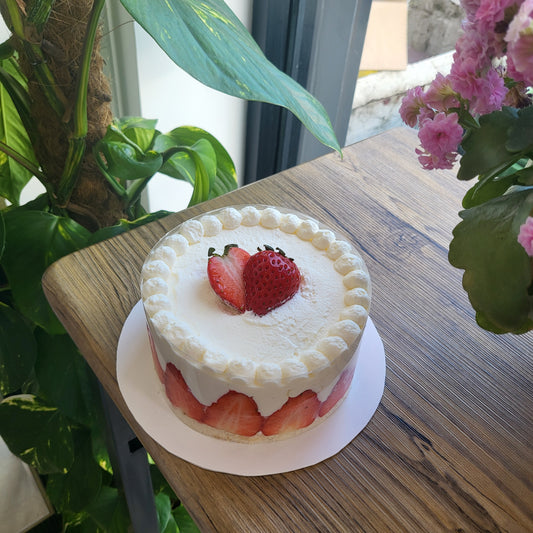 Mini strawberry cake