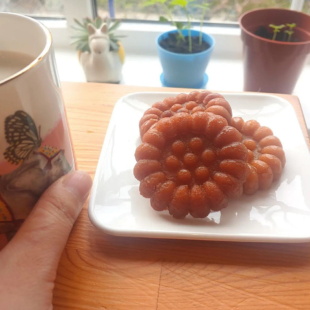 2. Yakgwa 수제찹쌀약과 - Traditional Cinnamon Pie